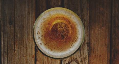 ¿Es importante que el vaso de la batidora de vaso sea resistente a cambios bruscos de temperatura?